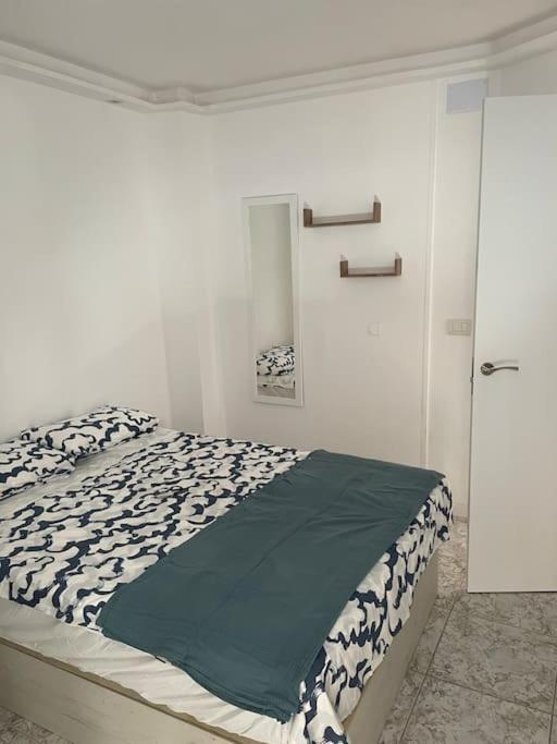Giovina Living Av Suecia 150M From Beach Los Cristianos  Luaran gambar